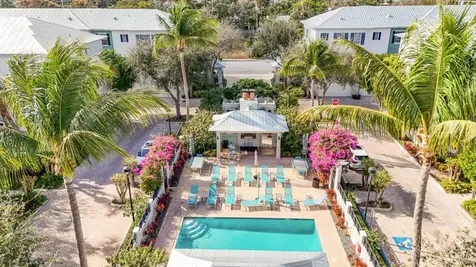 381 W Mallory Circle Delray Beach FL 33483