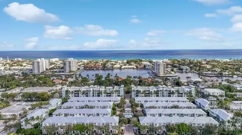381 W Mallory Circle Delray Beach FL 33483