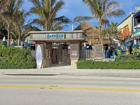 381 W Mallory Circle Delray Beach FL 33483