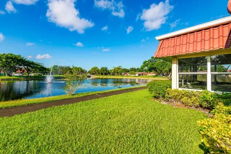 604 Laconia Circle Lake Worth FL 33467