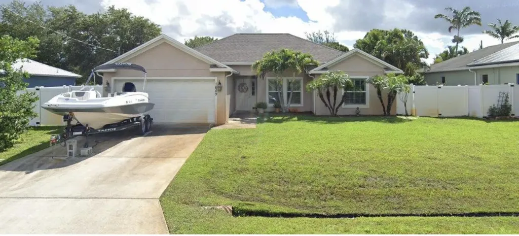 1649 Sw Hampshire Lane Port Saint Lucie FL 34953