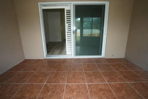 1649 Sw Hampshire Lane Port Saint Lucie FL 34953