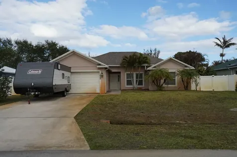 1649 Sw Hampshire Lane Port Saint Lucie FL 34953