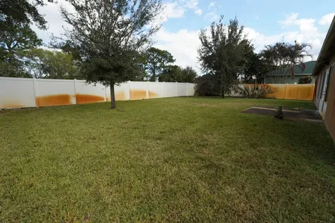 1649 Sw Hampshire Lane Port Saint Lucie FL 34953