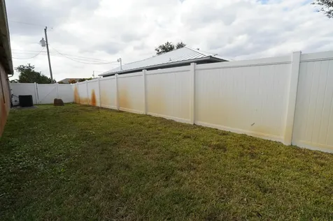1649 Sw Hampshire Lane Port Saint Lucie FL 34953
