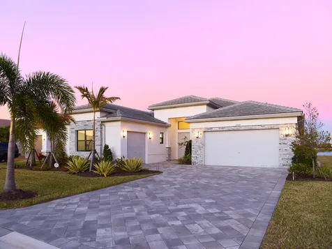 12329 Sw Saltwater Drive Port Saint Lucie FL 34987