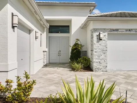 12329 Sw Saltwater Drive Port Saint Lucie FL 34987