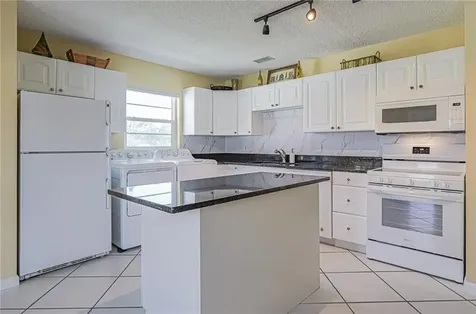 11 Vista Palm Lane Vero Beach FL 32962