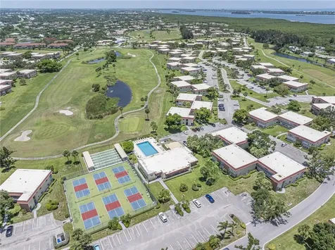 11 Vista Palm Lane Vero Beach FL 32962
