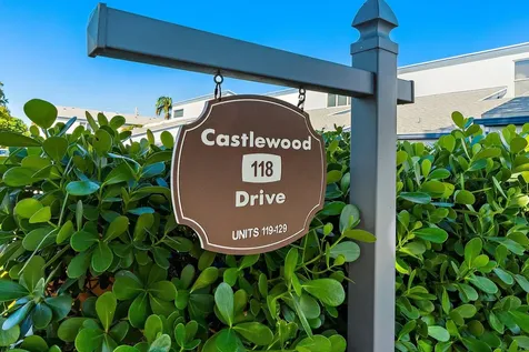 118 Castlewood Drive North Palm Beach FL 33408