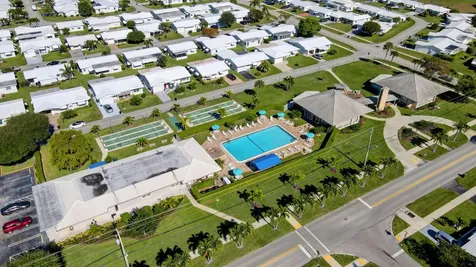 716 Sw 18th Street Boynton Beach FL 33426