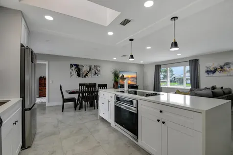 716 Sw 18th Street Boynton Beach FL 33426