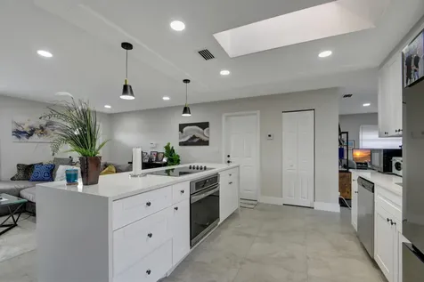 716 Sw 18th Street Boynton Beach FL 33426