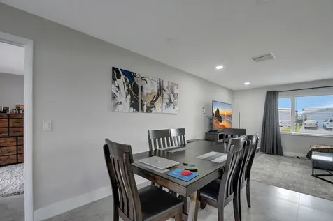 716 Sw 18th Street Boynton Beach FL 33426