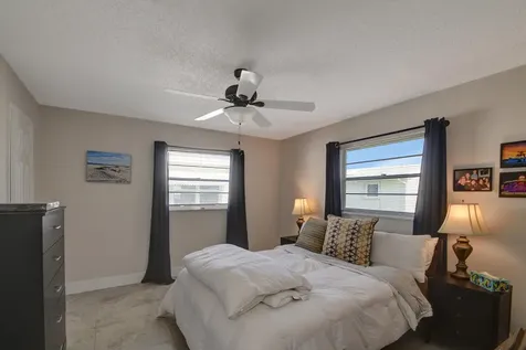 716 Sw 18th Street Boynton Beach FL 33426