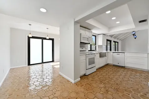 271 Nw 15th Street Boca Raton FL 33432