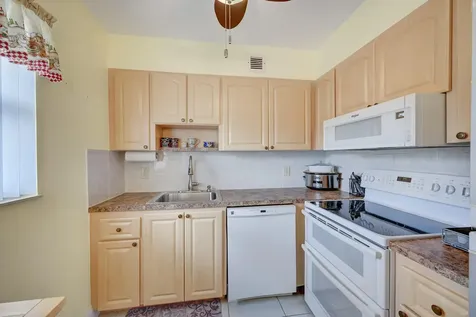 601 Monaco M Delray Beach FL 33446