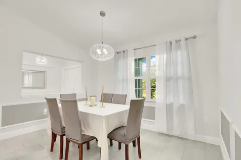 202 Sw Chandler Terrace Port Saint Lucie FL 34984