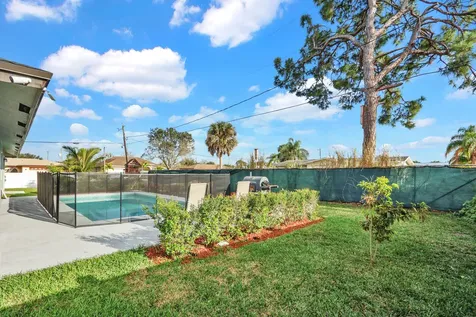 202 Sw Chandler Terrace Port Saint Lucie FL 34984