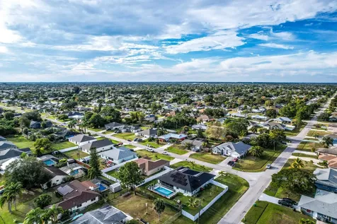 202 Sw Chandler Terrace Port Saint Lucie FL 34984