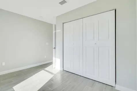 548 SW 5th Street Belle Glade FL 33430