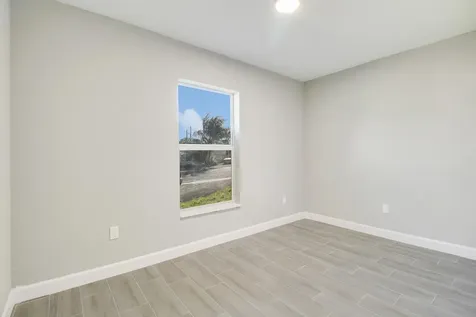 548 SW 5th Street Belle Glade FL 33430