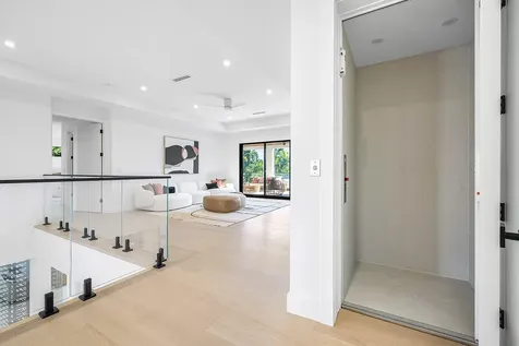 258 33rd Court West Palm Beach FL 33407