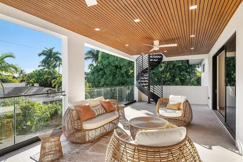258 33rd Court West Palm Beach FL 33407