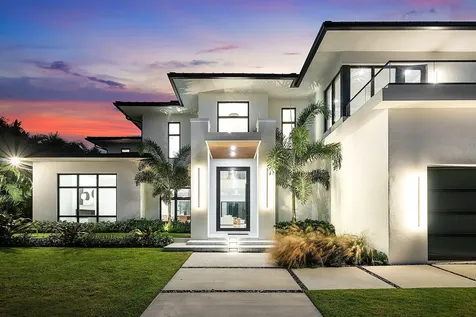 258 33rd Court West Palm Beach FL 33407