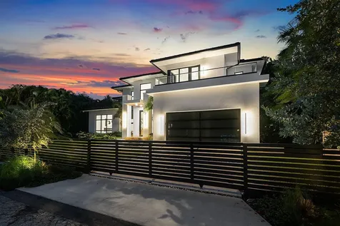 258 33rd Court West Palm Beach FL 33407