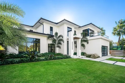 258 33rd Court West Palm Beach FL 33407