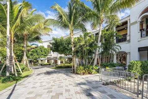 258 33rd Court West Palm Beach FL 33407