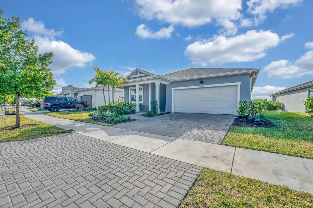 10142 SW Orana Drive Port Saint Lucie FL 34987