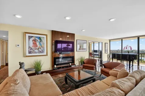 1900 Consulate Place West Palm Beach FL 33401