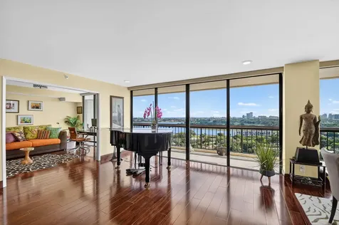 1900 Consulate Place West Palm Beach FL 33401