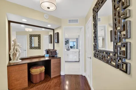 1900 Consulate Place West Palm Beach FL 33401