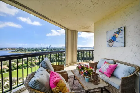 1900 Consulate Place West Palm Beach FL 33401