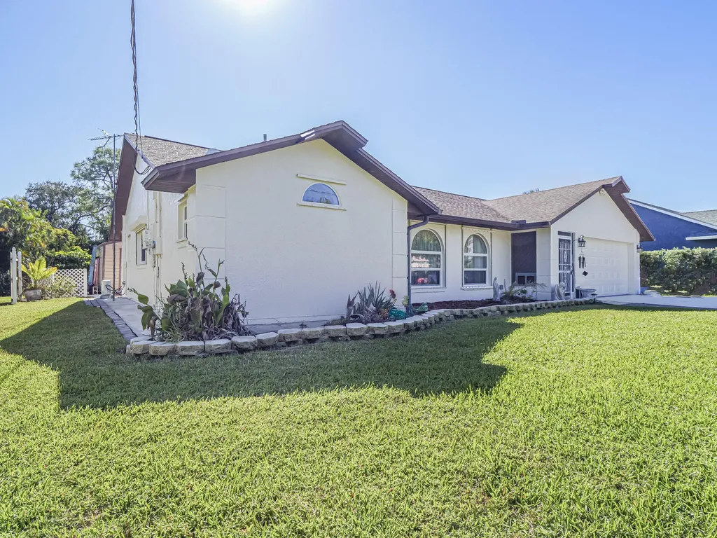 113 Larchmont Terrace Sebastian FL 32958