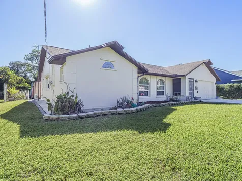 113 Larchmont Terrace Sebastian FL 32958