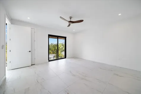 1052 N Victoria Park Road Fort Lauderdale FL 33304