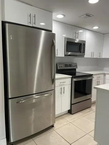 1829 Fairview Villas Drive Palm Springs FL 33406