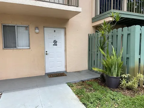 1829 Fairview Villas Drive Palm Springs FL 33406