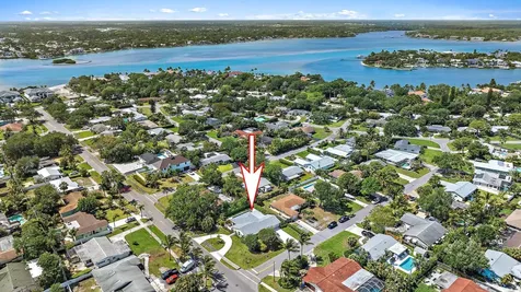 1604 Seabrook Road Tequesta FL 33469