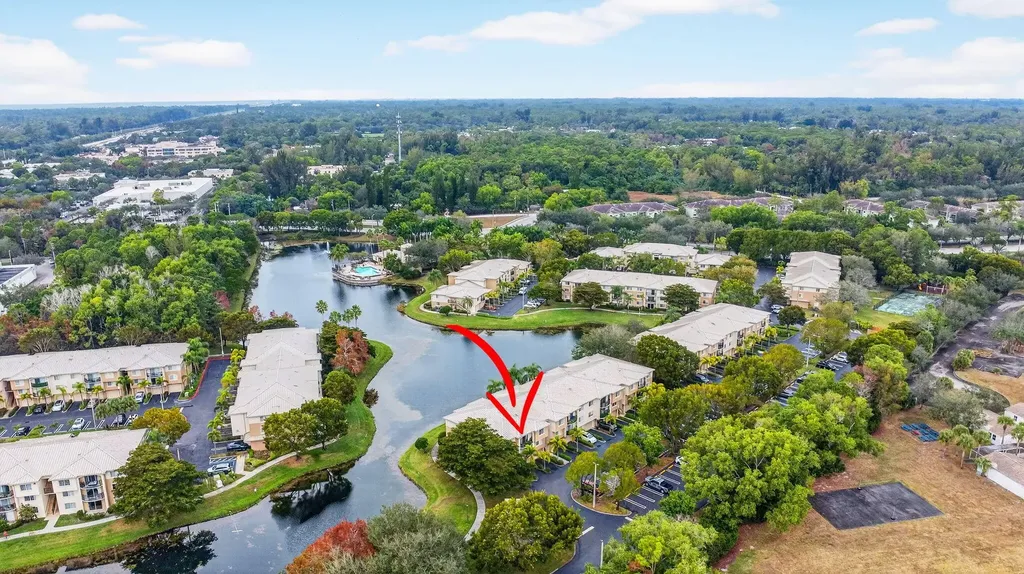 600 Crestwood Court Royal Palm Beach FL 33411
