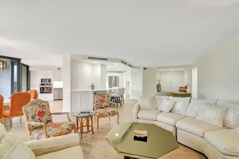 1900 Consulate Place West Palm Beach FL 33401