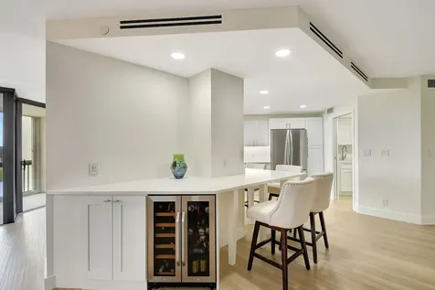 1900 Consulate Place West Palm Beach FL 33401