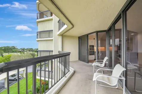 1900 Consulate Place West Palm Beach FL 33401