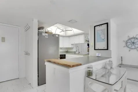 1618 Twelve Oaks Way North Palm Beach FL 33408