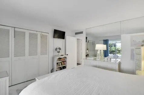 1618 Twelve Oaks Way North Palm Beach FL 33408