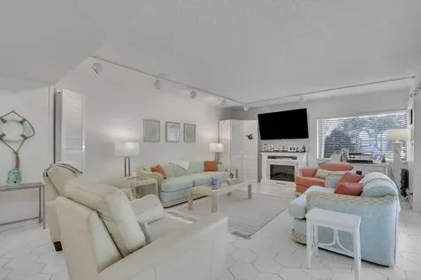 1618 Twelve Oaks Way North Palm Beach FL 33408